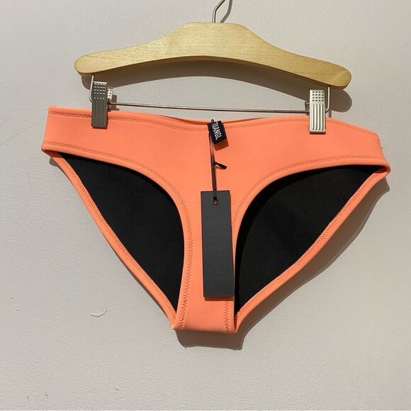 NWT Triangl Swimwear Bikini Bottom - Picture 1 of 2